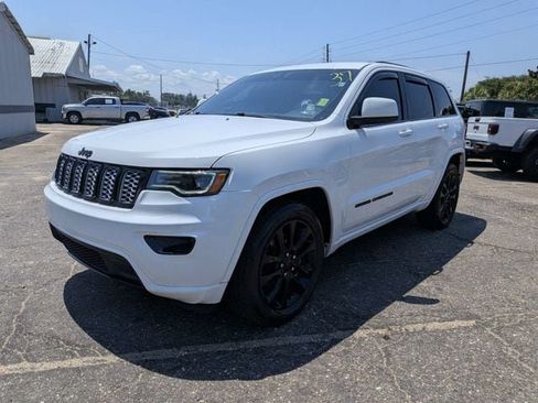 Used 2021 Jeep Grand Cherokee Laredo X RWD image 8