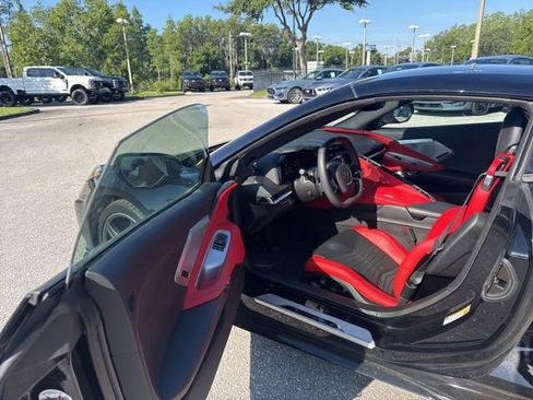 Used 2025 Chevrolet Corvette Stingray Preferred Cpe w/ Z51 Performance Package RWD image 13