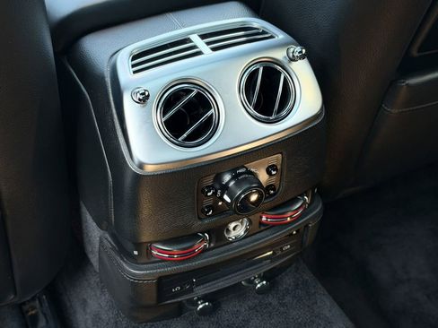 Used 2014 Rolls-Royce Ghost RWD image 25
