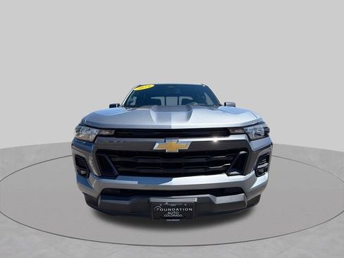 Used 2024 Chevrolet Colorado LT w/ LT Convenience Package II RWD image 3