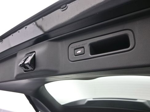 Certified 2025 Honda Pilot EX-L image 28