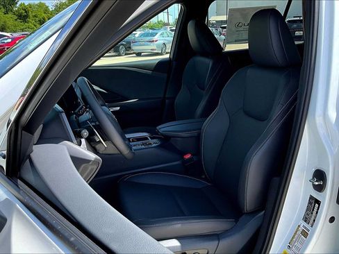 Used 2025 Lexus TX 350 AWD w/ Technology Package image 9