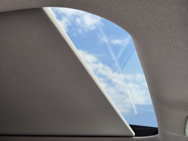 Used 2025 Honda Pilot Elite image 9