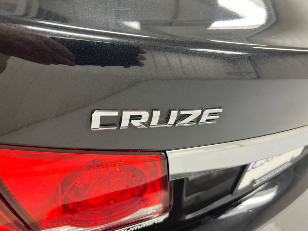 Used 2016 Chevrolet Cruze LT FWD image 24