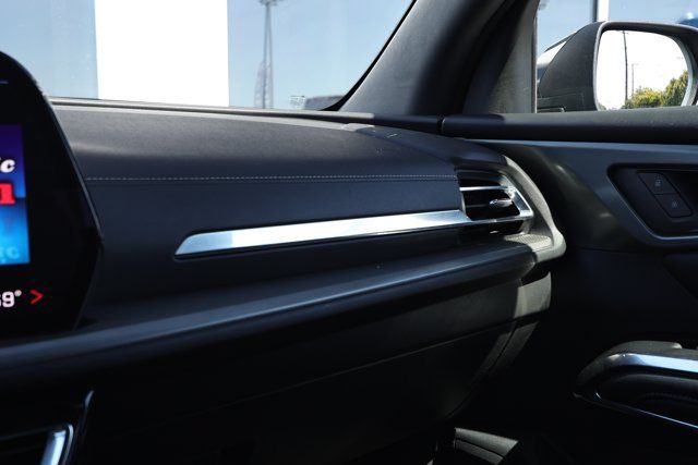 Used 2024 Chevrolet Traverse LT FWD image 24