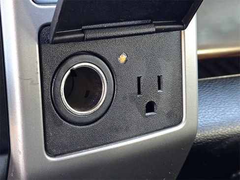 Used 2016 Ford F150 Lariat w/ Equipment Group 502A Luxury image 22