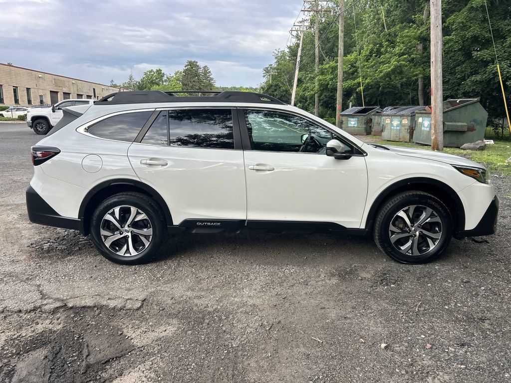 Certified 2022 Subaru Outback Limited AWD/4WD image 9