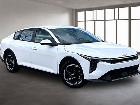 Used 2025 Kia K4 EX FWD image 13