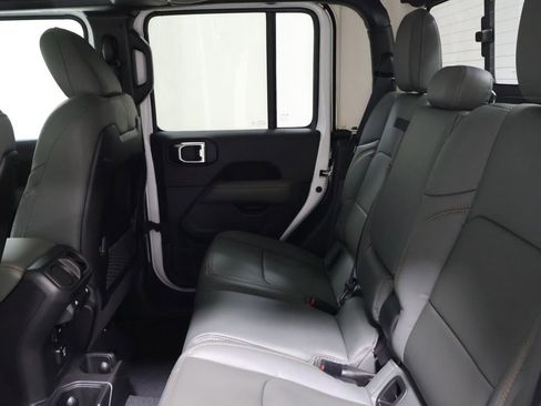 New 2026 Jeep Gladiator Mojave image 9