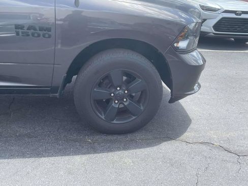 Used 2018 RAM 1500 Express w/ Express Value Package AWD/4WD image 10