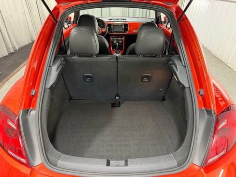 Used 2019 Volkswagen Beetle 2.0T SE FWD image 9