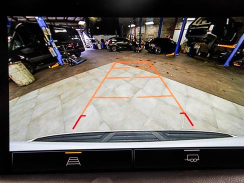 Used 2024 Chevrolet Tahoe LT RWD image 35