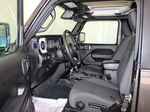 Used 2024 Jeep Wrangler Sport AWD/4WD image 3