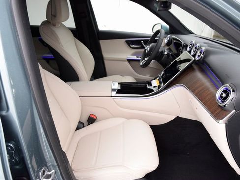 New 2026 Mercedes-Benz GLC 300 image 16