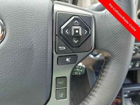 Used 2019 Toyota Tacoma TRD Off-Road w/ Technology Package AWD/4WD image 32