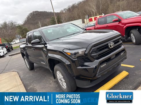 Used 2024 Toyota Tacoma SR5 image 3