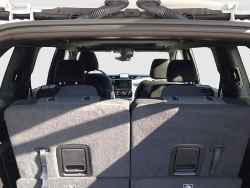 New 2025 Jeep Grand Cherokee L Laredo w/ Luxury Tech Group I image 7