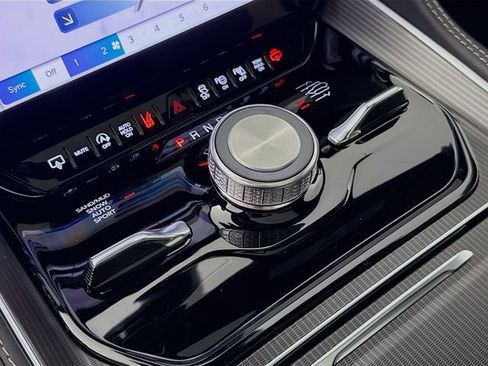 New 2026 Jeep Grand Wagoneer Summit AWD/4WD image 17