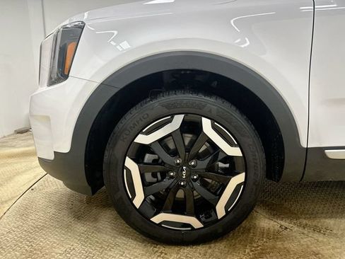Certified 2024 Kia Telluride S FWD image 19