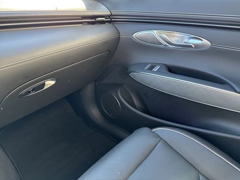 Used 2025 Genesis Electrified GV70 Advanced w/ Prestige Package image 31