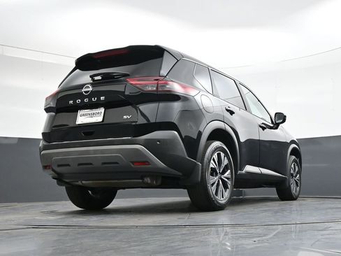 Used 2023 Nissan Rogue SV image 34