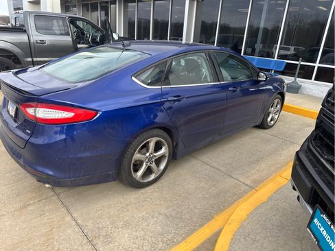 Used 2013 Ford Fusion SE image 3