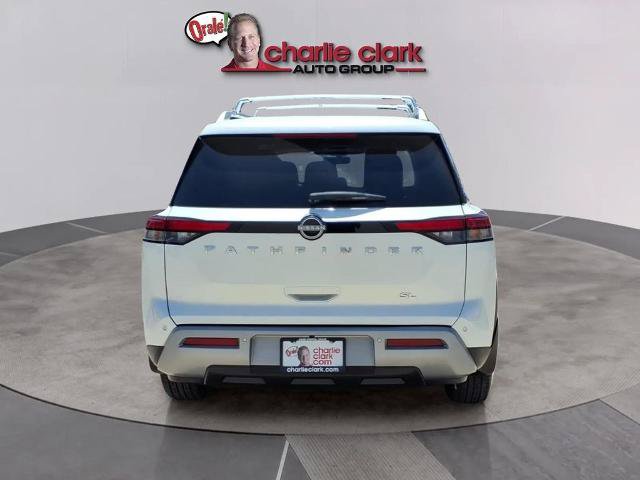 Certified 2024 Nissan Pathfinder SL FWD image 5