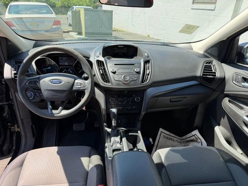 Used 2017 Ford Escape SE FWD image 13
