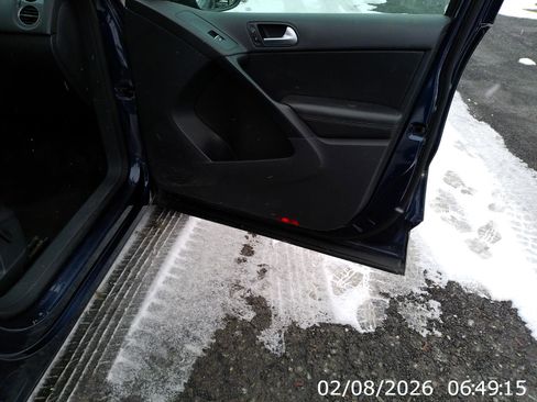 Used 2014 Volkswagen Tiguan SE image 41