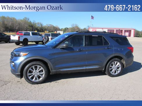 Used 2020 Ford Explorer XLT w/ Equipment Group 202A image 6