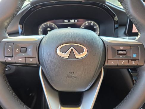 Used 2023 INFINITI QX60 Luxe w/ Performance Audio Package FWD image 34