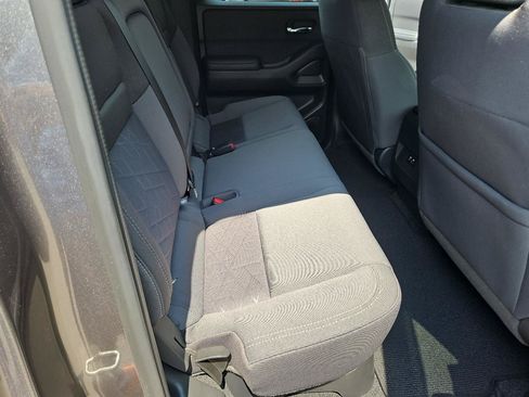 Used 2025 Nissan Frontier SV AWD/4WD image 19