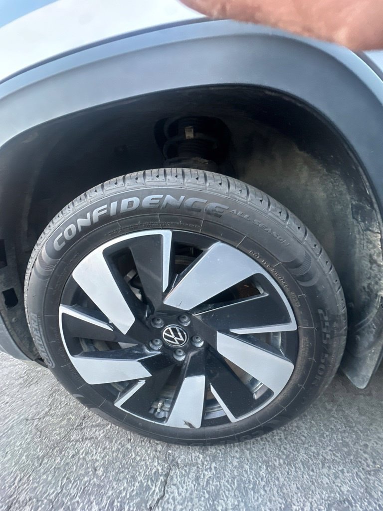 Used 2024 Volkswagen Atlas Cross Sport SE AWD/4WD image 8