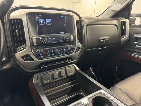 Used 2019 GMC Sierra 2500 SLT AWD/4WD image 18