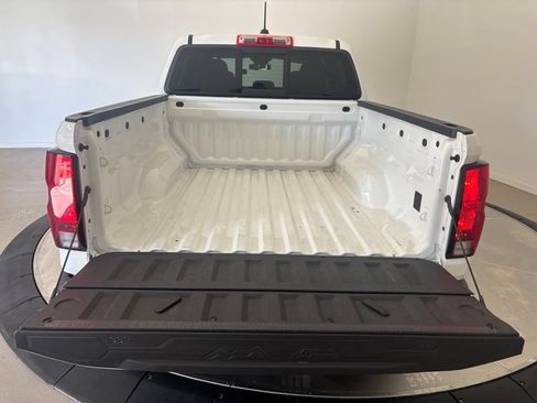 Used 2024 Chevrolet Colorado Trail Boss w/ Advanced Trailering Package AWD/4WD image 10