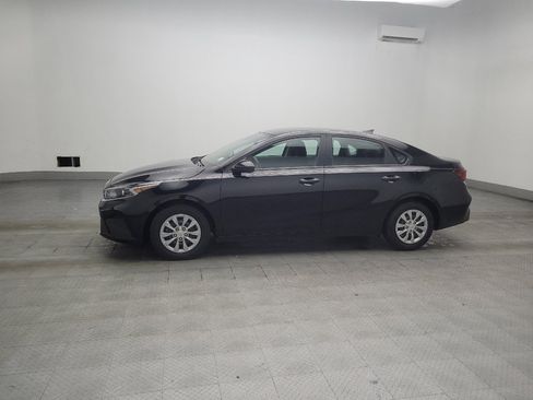 Used 2024 Kia Forte LX FWD image 2