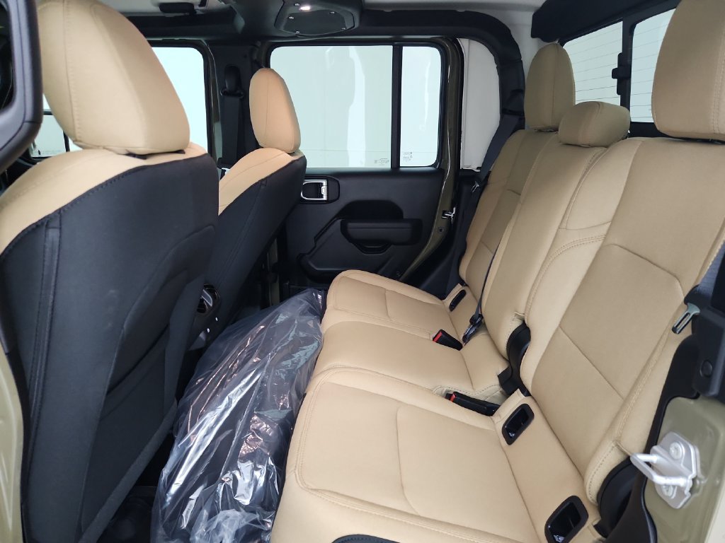 New 2026 Jeep Gladiator Willys AWD/4WD image 30
