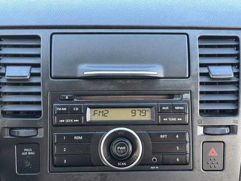 Used 2010 Nissan Versa 1.8 S w/ PWR Plus Pkg image 19