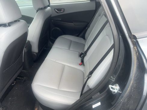 Used 2021 Hyundai Kona Limited w/ Cargo Package FWD image 9