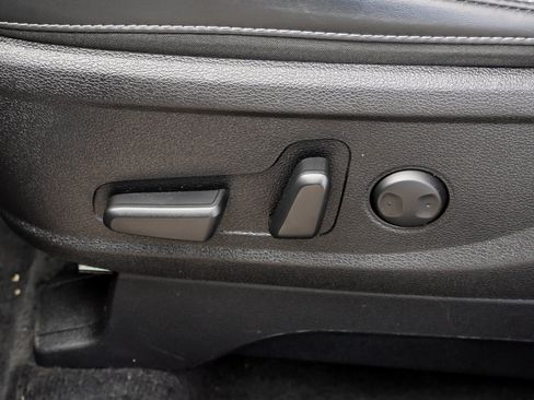 Used 2025 Kia Telluride S AWD/4WD image 18