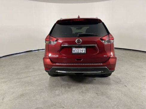 Used 2020 Nissan Rogue SV FWD image 7