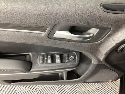 Used 2015 Chrysler 300 Limited image 27