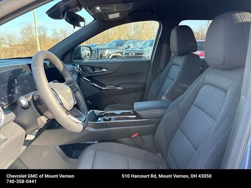 New 2026 Chevrolet Equinox LT w/ LPO, Floor Liner Package image 11