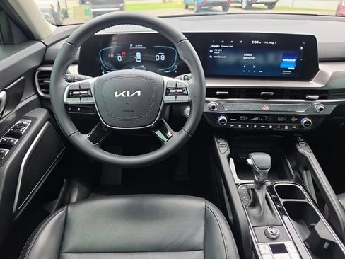 Used 2024 Kia Telluride S FWD image 8