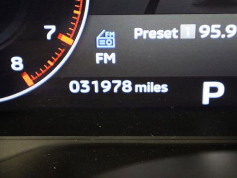 Used 2024 Mitsubishi Outlander SE Black Edition image 35