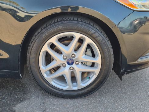 Used 2014 Ford Fusion SE FWD image 6