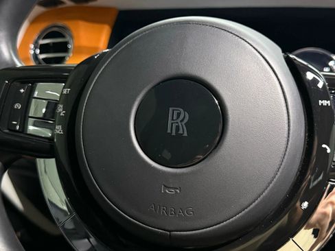 Used 2022 Rolls-Royce Cullinan image 19