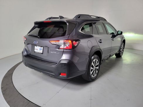 Certified 2025 Subaru Outback Premium image 4