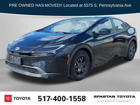 Used 2023 Toyota Prius LE image 1