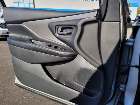 Used 2024 Nissan Murano SV image 25